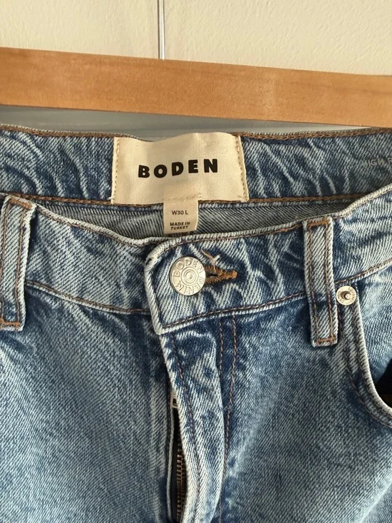 Boden Light Wash Straight Leg Jeans - Light Blue - Picture 3 of 4